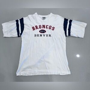 Lee NFL Denver Broncos Vintage Sports Tee Sz Large Embroidered Lettering Cotton